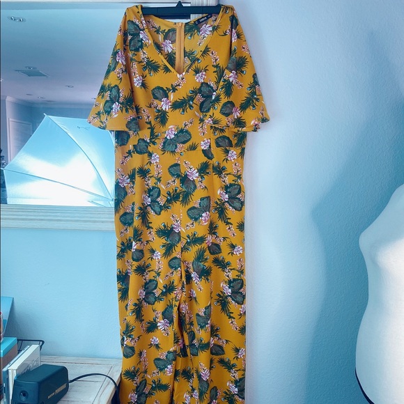 SHEIN Pants - SHEIN Gold Floral Jumpsuit